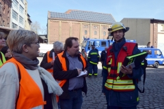 THW erlaeutert Schadenslage 44